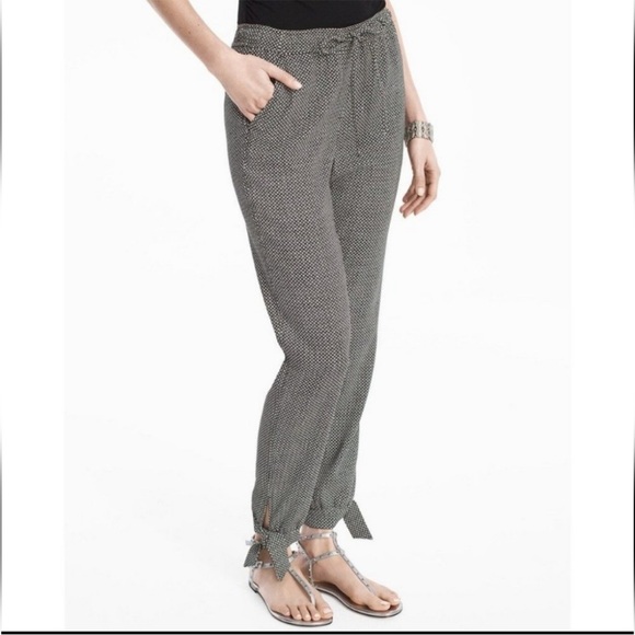 Black and white drawstring joggers - Picture 2 of 4